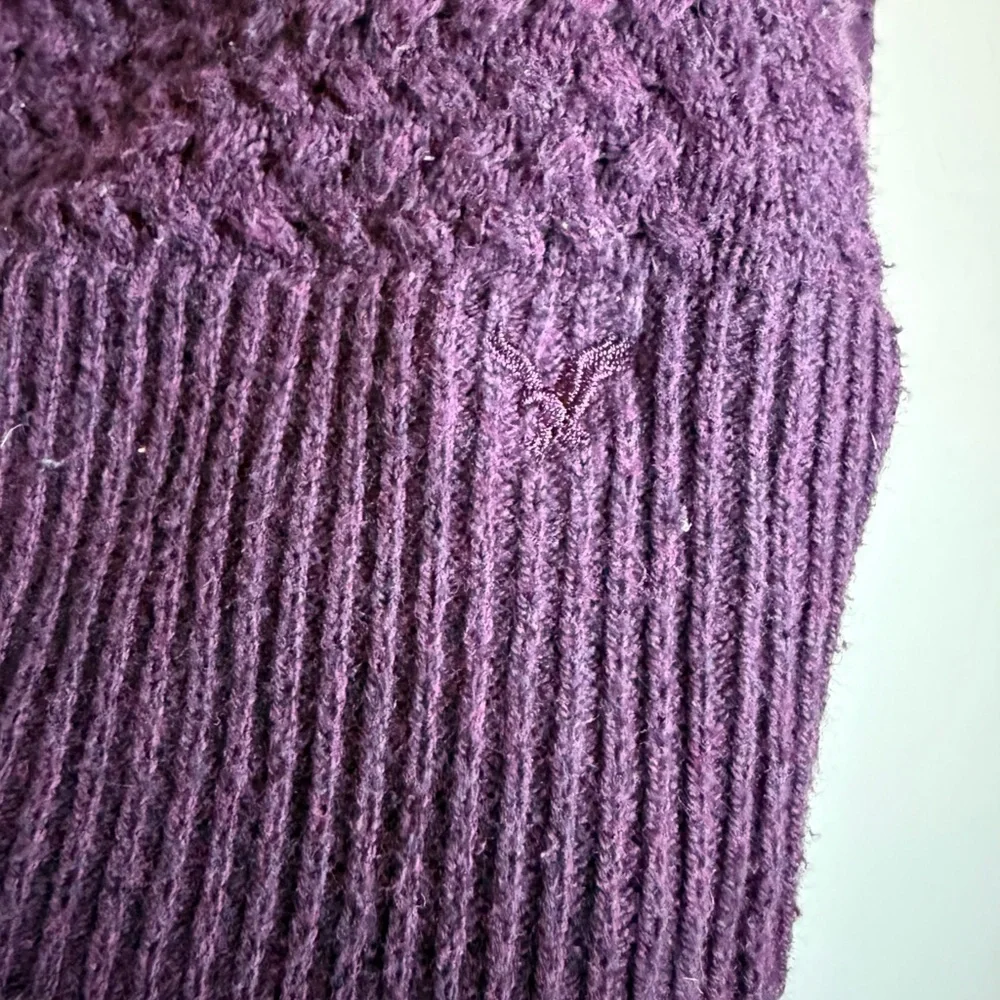 American Eagle Plum Open Knit Y2K form fit Purple Sweater